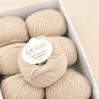 Cashmere Classic - 509 NATURAL (jasny beżowy)